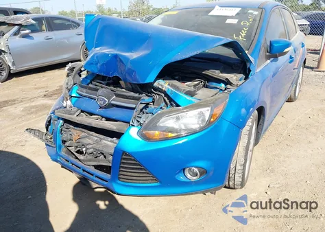 2014 Ford Focus Titanium из США, поврежденный, VIN 1FADP3N28EL280626